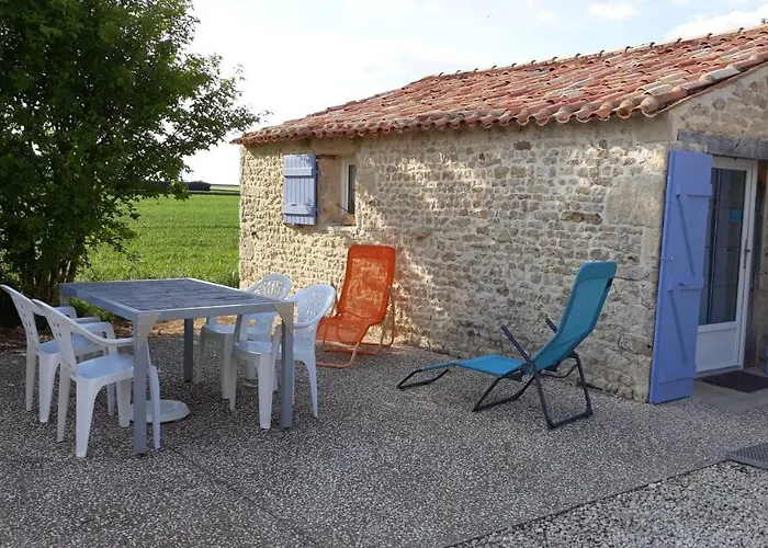 La Maison Neuve Holiday home Fontaines (Pays de la Loire)