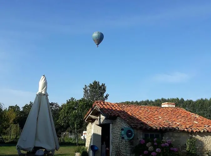 La Maison Neuve Holiday home *